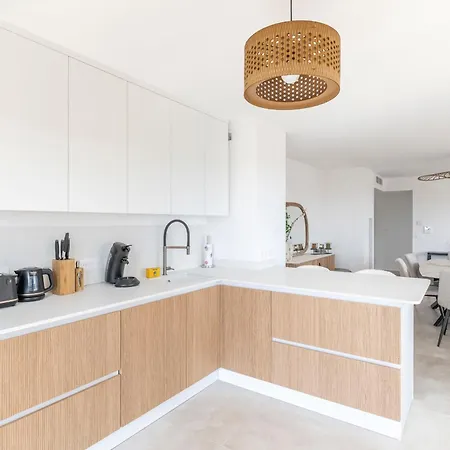 アパート Lovely Flat With Terracce アンティーブ